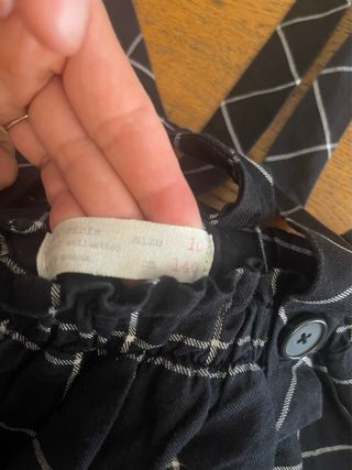 Falda Zara niña negra c/tirantes 140