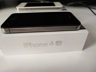 iPhone 4s (2 unidades) - Blanco y Negro