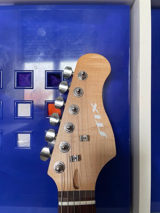 Guitarra eléctrica negra