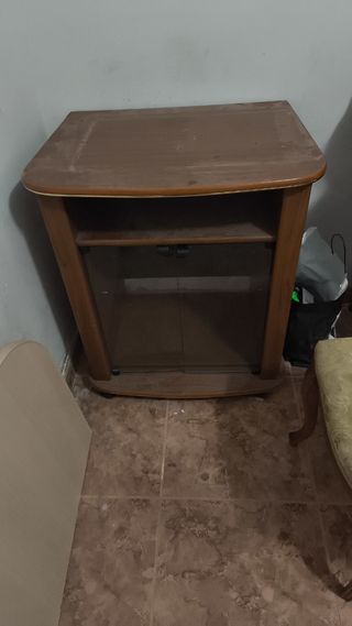 Mueble TV marrón madera-cristal