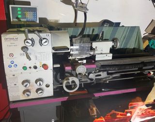 Torno Optimum D320x920 con visualizador DPA 2000