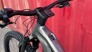 Bicicleta eléctrica FOCUS TRON2 6.8 ABS