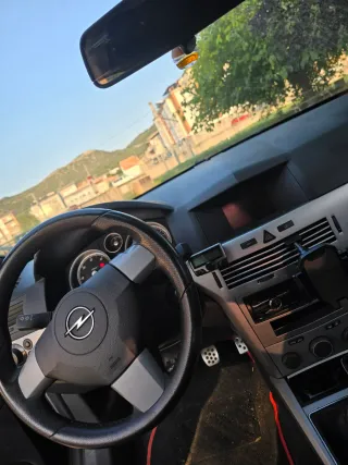 Opel Astra GTC sport 1.9 2005