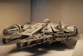 LEGO Halcón Milenario 75105