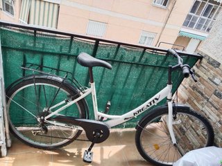 Bicicleta de paseo blanca