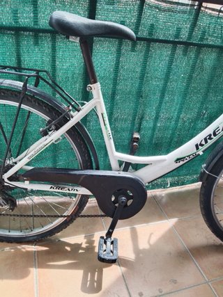 Bicicleta de paseo blanca
