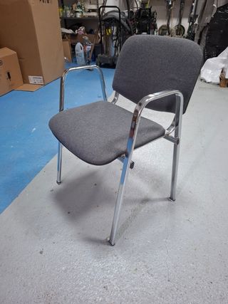 2 Sillas oficina - Gris y Blanca