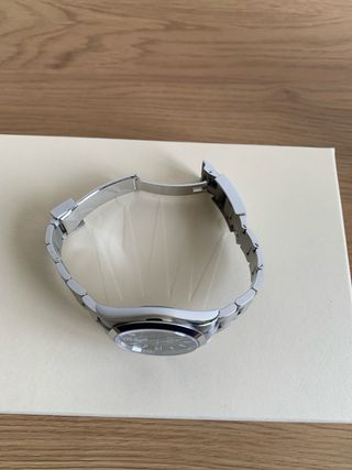 Rolex Explorer I 39mm 214270
