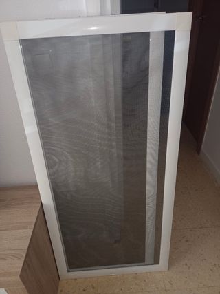 Mosquitera ventana blanca