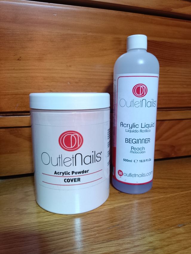 OutletNails: Polímero y Monómero acrílico