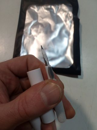 Custodia AirPods 4 + Kit Pulizia