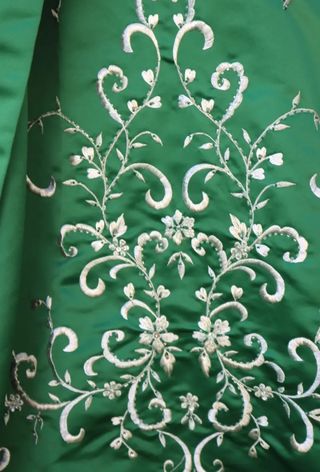 Vestido fiesta alta costura seda salvaje verde t38