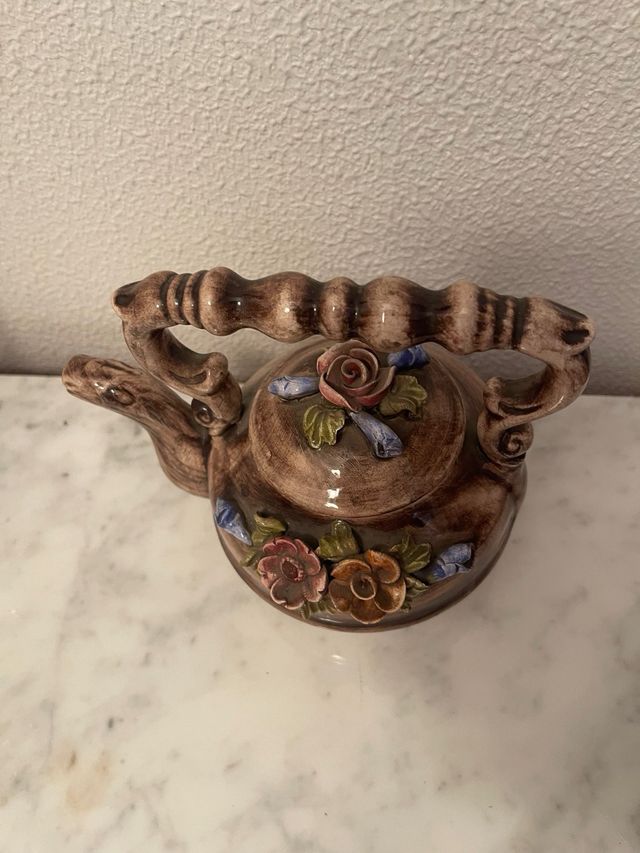 Teiera in ceramica vintage