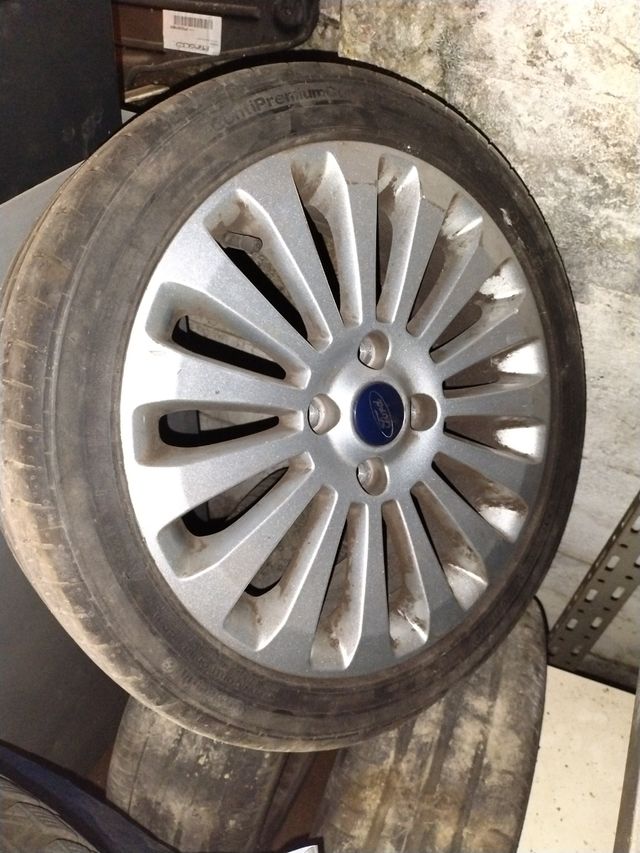 Vendo 3 cerchi in lega Ford Fiesta tenuti bene