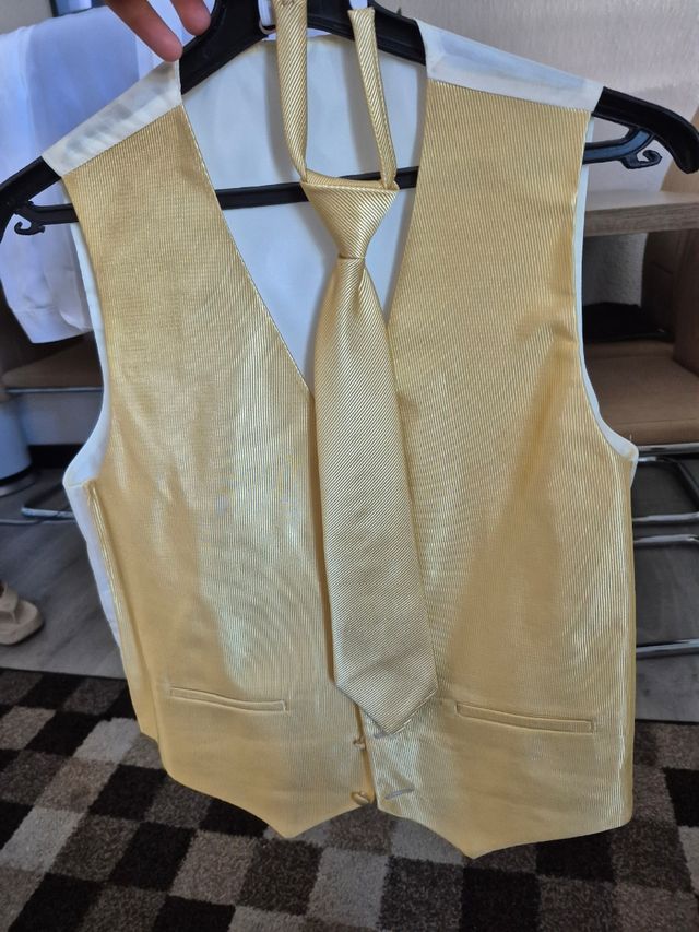 Traje comunión niño - Negro y dorado