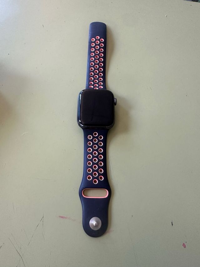 Apple Watch SE - Negra/Rosa