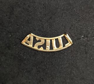 Colgante Nombre Luisa de oro de 18k, 0.95 g.