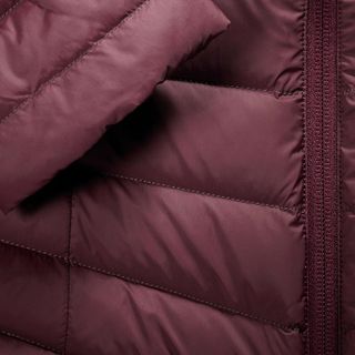 Plumífero de montaña y trekking con capucha Mujer Forclaz