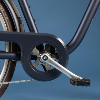 Bicicleta eléctrica urbana Ebike cuadro alto Elops 900