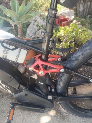 Bicicleta eléctrica FANTIC casi nueva