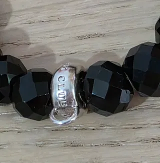 Pulsera charm marca THOMAS SABO.