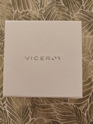 Reloj Viceroy marron con detalles en mostaza.