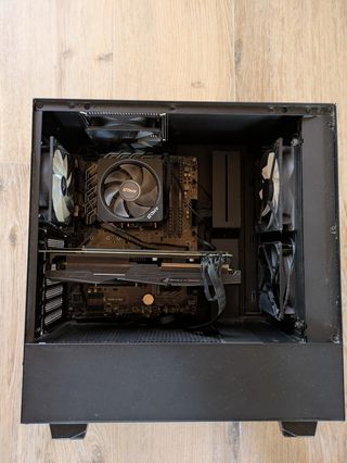 PC Gaming Ryzen 7 · Vega 56 · 32GB RAM · A reparar