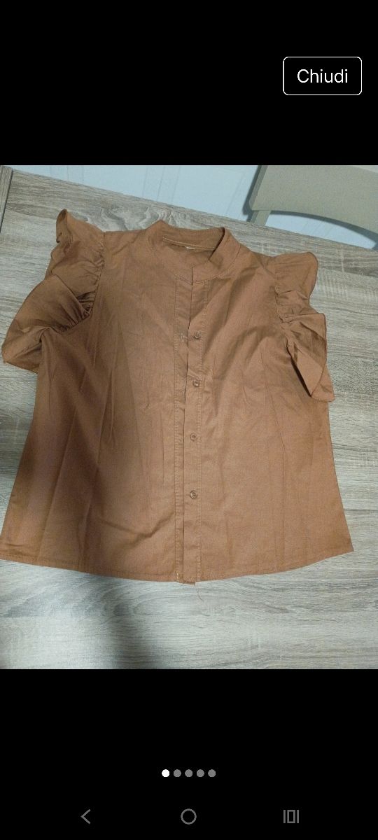 Camicetta marrone maniche a balze