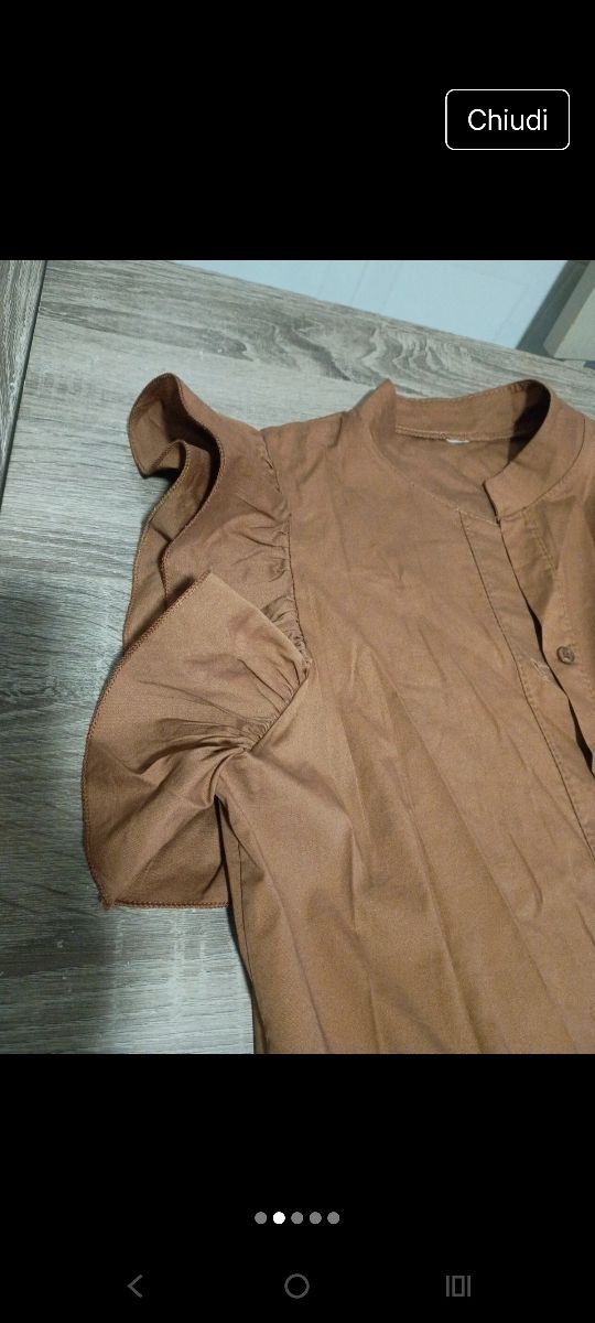 Camicetta marrone maniche a balze