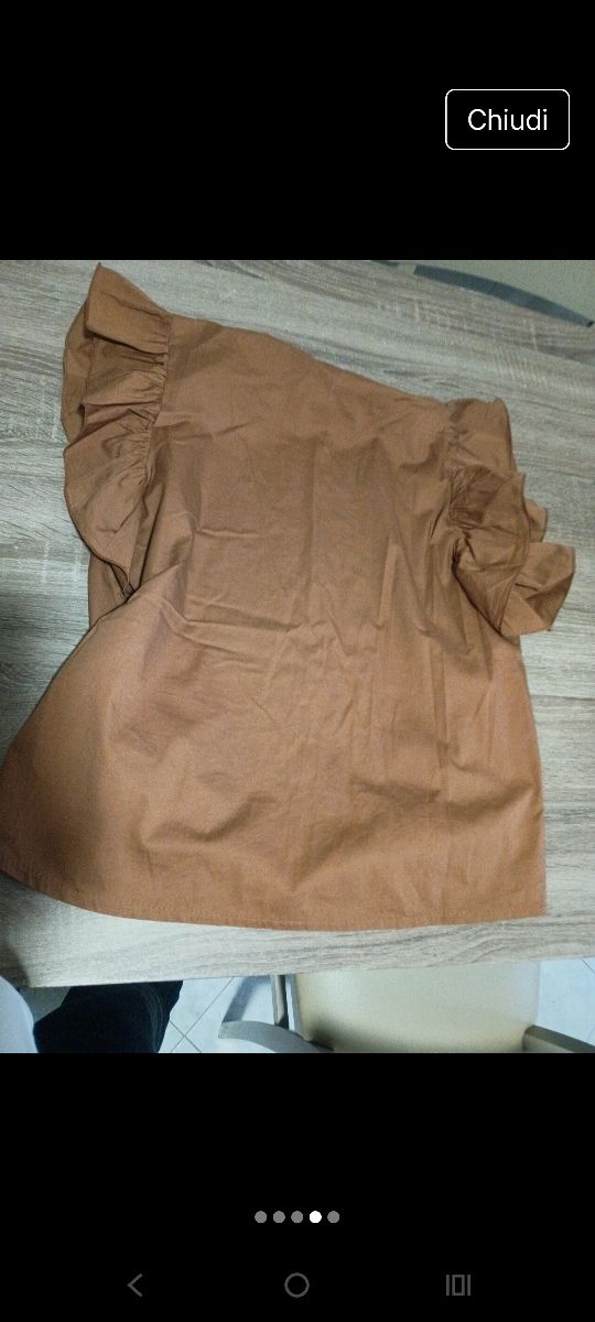 Camicetta marrone maniche a balze