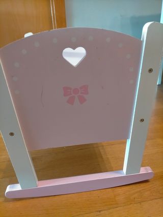 Cuna de madera juguetes