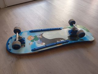 Skate 4 ruedas azul usado