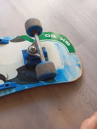 Skate 4 ruedas azul usado
