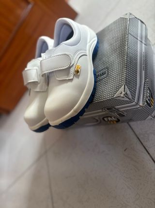 Zapatos seguridad FAL blancos