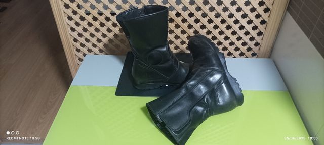Botas moto piel - usadas