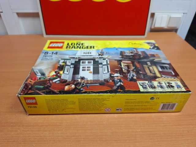 LEGO 79109 COLBY CITY SHOWDOWN (2013)