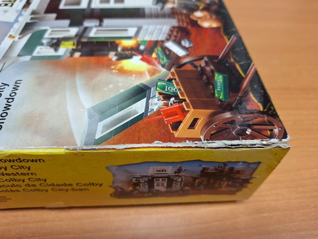 LEGO 79109 COLBY CITY SHOWDOWN (2013)