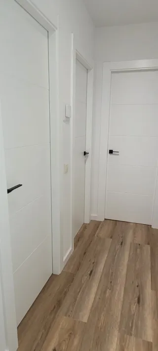 Puertas interiores madera,varios colores: blancas,