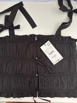 Top negro Zara fruncido S con boton joya sin usar
