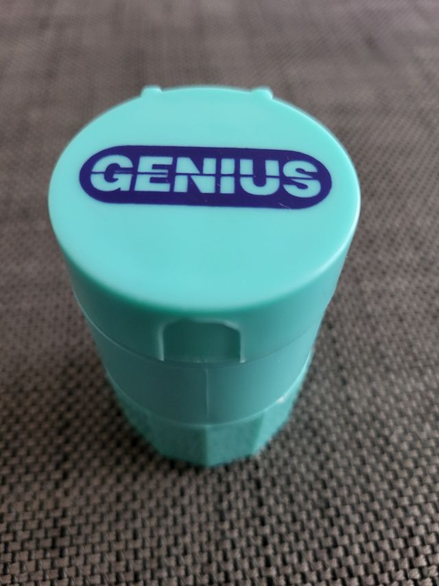 Tagliacompresse Genius 