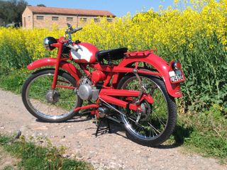 Moto Guzzi Hispania 73cc clásica