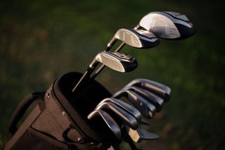 SERIE GOLF 10 PALOS DIESTRO GRAFITO - INESIS 100