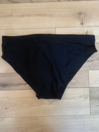 Bañador Arena slip negro hombre