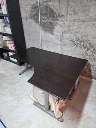 Mesa escritorio despacho esquinero IKEA negro