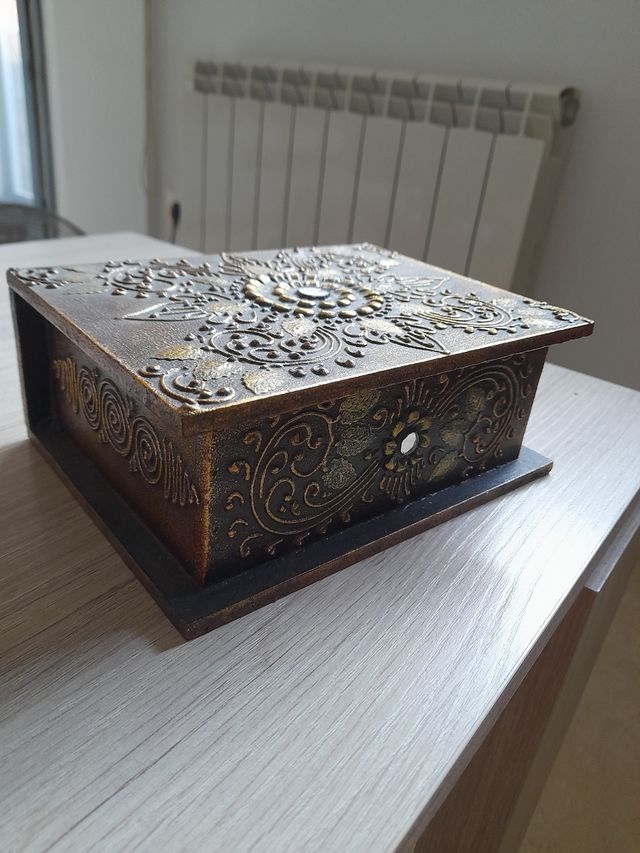 Caja Decorada Madera - Dorado