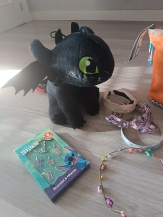 Lote Niña: Toothless + Accesorios