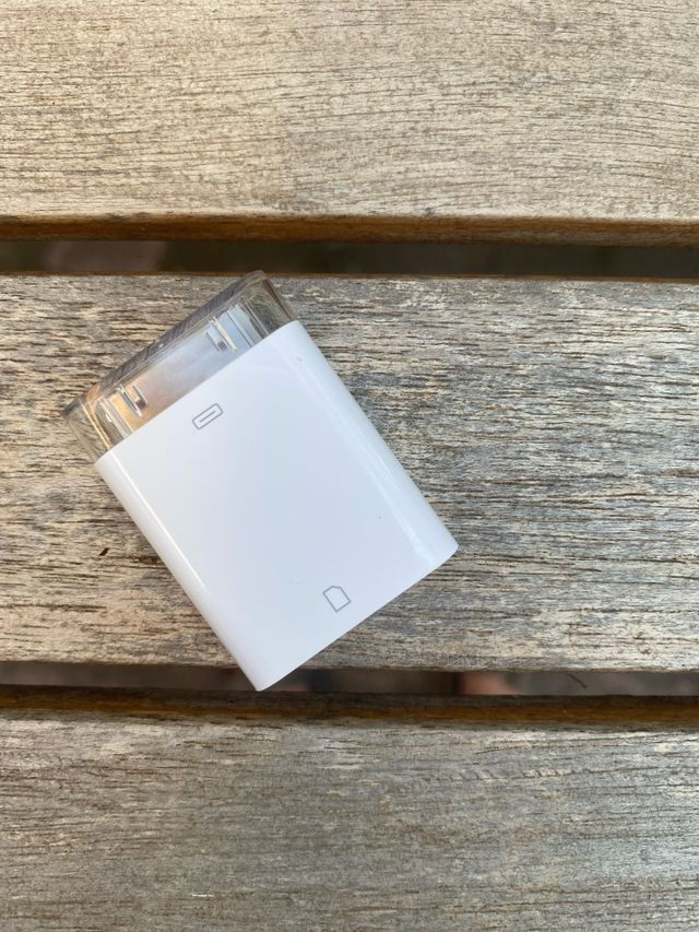 Adaptador Apple SD a Dock Connector