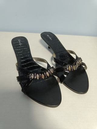 Sandalias negras tacón aguja