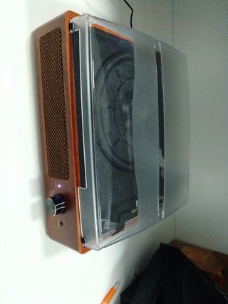 Tocadiscos Bluetooth marrón