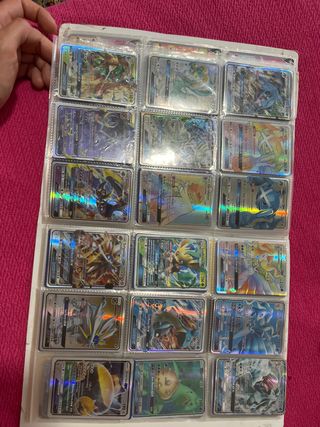 Cartas Pokémon Doradas y no doradas negras tambien